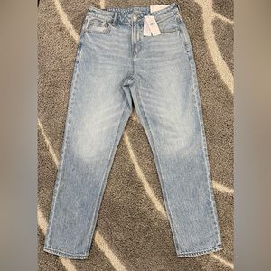 American Eagle Mom Jeans